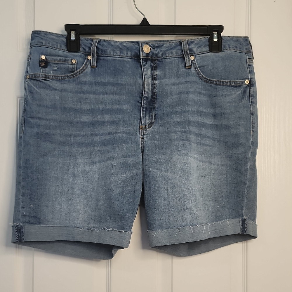 Seven7 Women's Denim Blue Shorts
